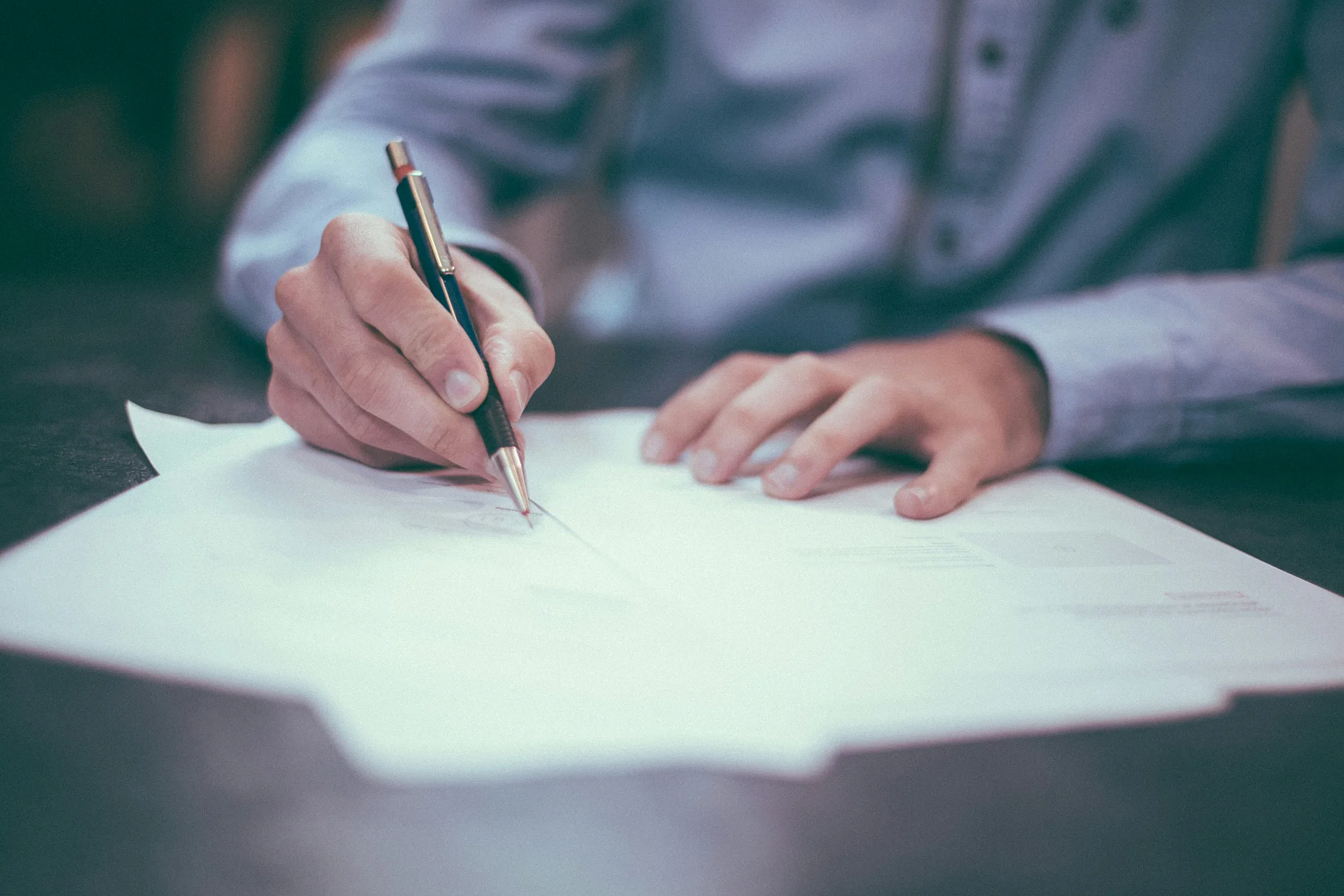Work office signature scott graham OQM Zw Nd3 Th U unsplash
